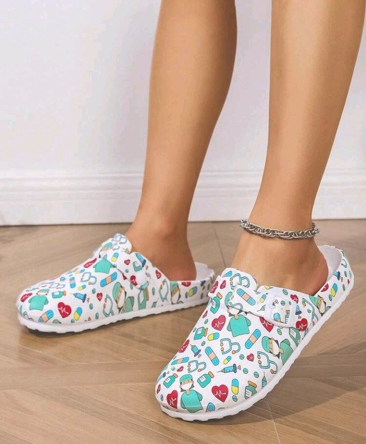 Women's Fashion Closed-Toe Nurse Shoes, Cartoon Doctor Digital Print EVA Flat Slip-On Work Shoes, Protective Closed-Toe, Anti-Slip And Wear-Resistant
