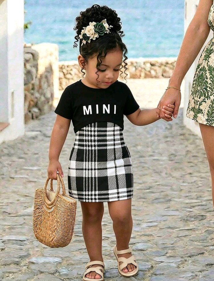 Young Girl 2pcs/Set Letter Printed Crop Top And Plaid Slip Dress