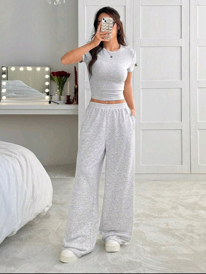 SHEIN EZwear 2pcs/Set Autumn Light Grey Tight Fit Short Sleeve T-Shirt And Loose Sweatpants, Casual Outfit Lounge